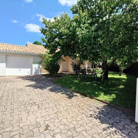 Charming Navarrosse House Holiday home Biscarrosse